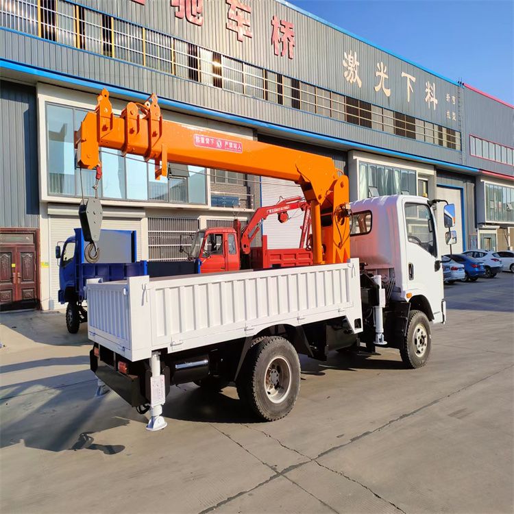 达仁乡三轮随车吊定制 农用改装机自备吊中瑞长期出售